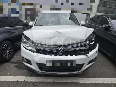 Photo 1 of 16: 2015 Volkswagen Tiguan 2.0 TDI Blue Motion — Korean insurance auction