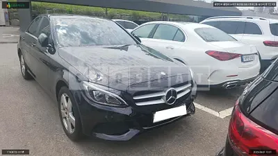 Photo 1 of 19: 2016 Mercedes-Benz C200, VIN WDDWF4CB0GF331994 — Korean insurance auction