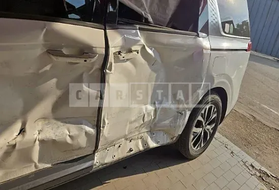 Photo 2 of 50: 2023 Kia Carnival, VIN KNANC81BBPS237258 — Korean insurance auction