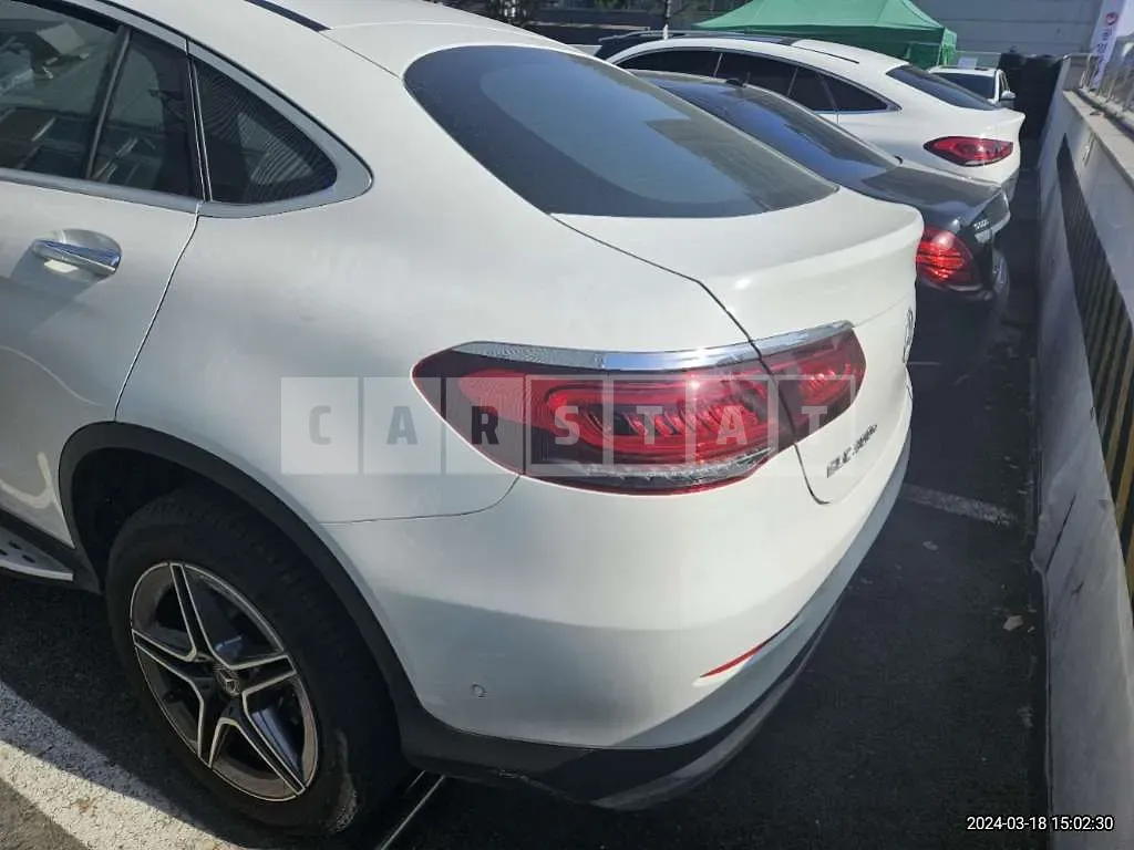 Photo 2 of 18: 2021 Mercedes-Benz GLC300 e 4Matic Coupe, VIN W1N0J5DB8MF972222 — Korean insurance auction