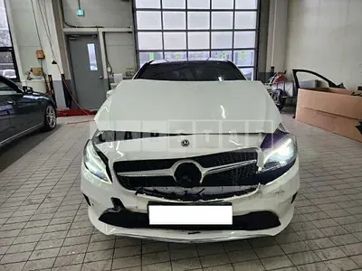 Photo 1 of 28: 2018 Mercedes-Benz A200, VIN WDDBF4DB5JJ618930 — Korean insurance auction