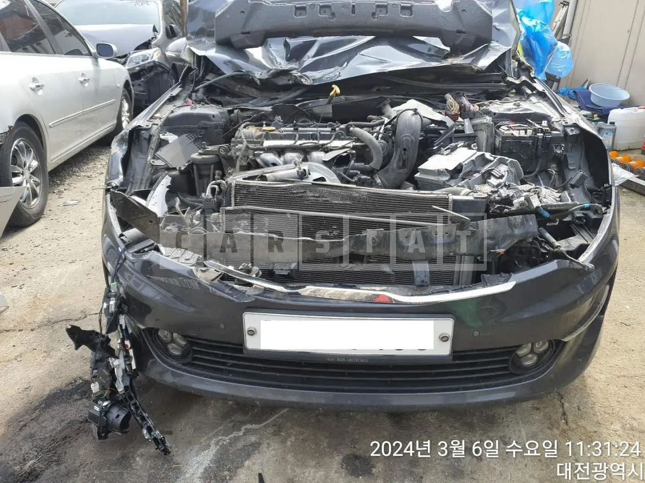 Photo 2 of 24: 2016 Kia K5, VIN KNAGU411BHA115123 — Korean insurance auction