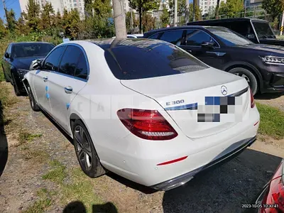 Photo 1 of 15: 2019 Mercedes-Benz E300, VIN WDDZF4JB9KA688578 — Korean insurance auction