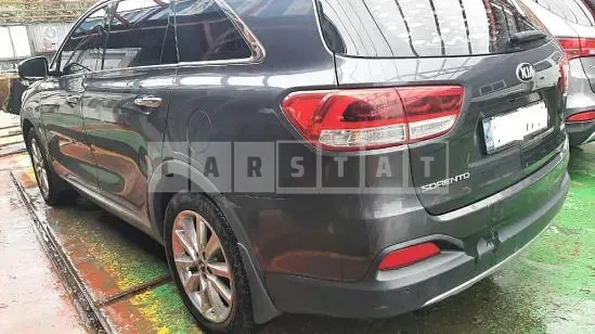 Photo 2 of 9: 2017 Kia Sorento — Korean insurance auction