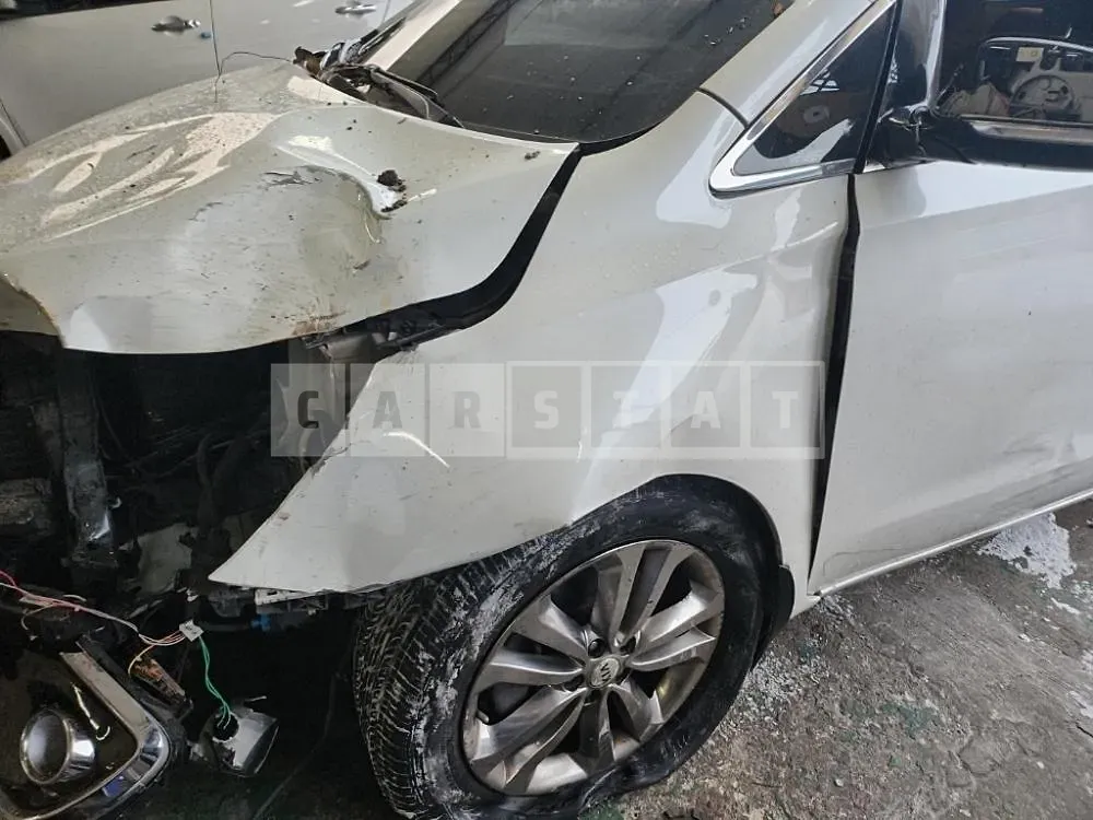 Photo 2 of 48: 2015 Kia Carnival, VIN KNAME81ABGS182692 — Korean insurance auction
