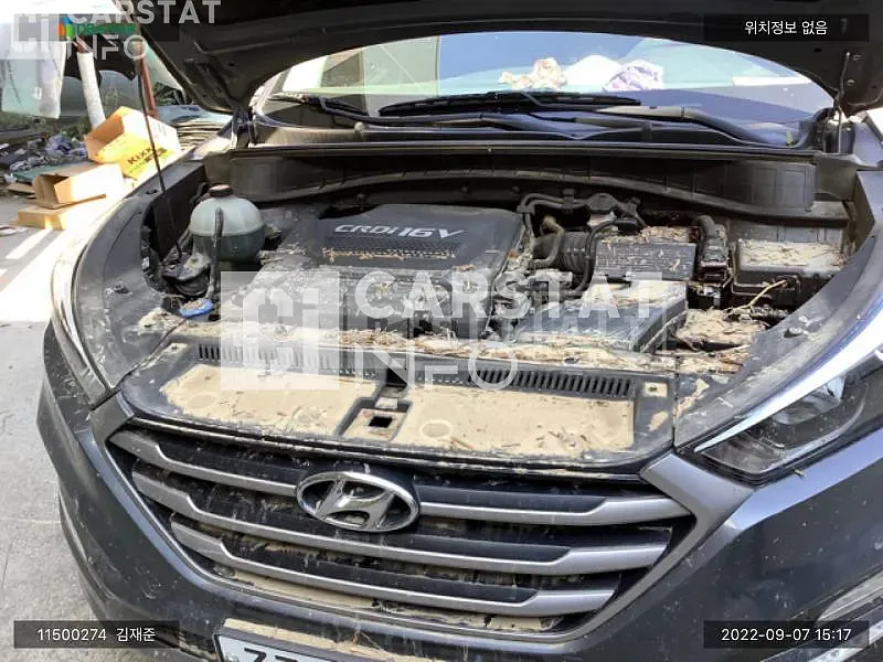 Photo 2 of 17: 2016 Hyundai Tucson, VIN KMHJ381ABHU360268 — Korean insurance auction