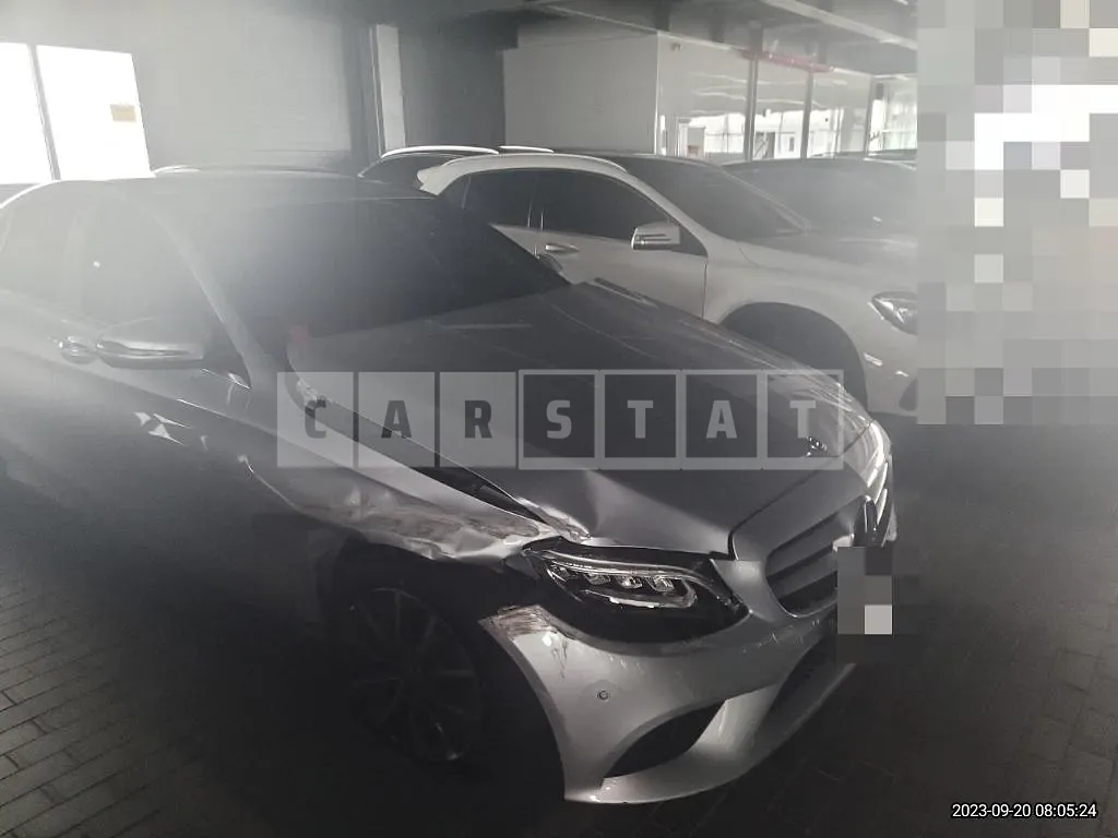 Photo 2 of 42: 2019 Mercedes-Benz C200, VIN WDDWF8ABXKR500985 — Korean insurance auction