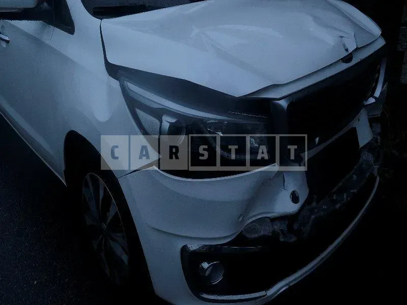 Photo 2 of 46: 2017 Kia Carnival, VIN KNAMB81ABJS404489 — Korean insurance auction