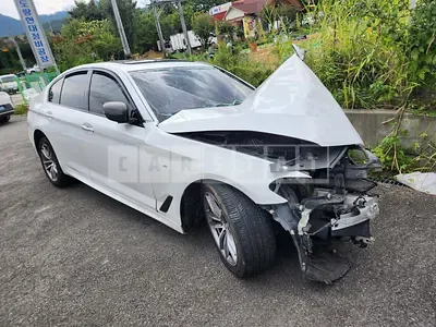 Photo 1 of 6: 2017 BMW 520d, VIN WBAJC3100HG991387 — Korean insurance auction