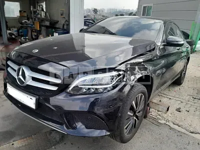 Photo 1 of 29: 2020 Mercedes-Benz C200, VIN WDDWF8AB8LR563326 — Korean insurance auction