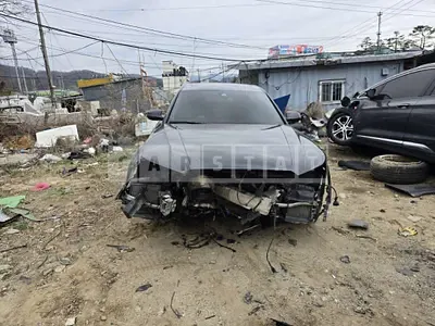 Photo 1 of 8: 2015 Audi A8L 60 TDI quattro, VIN WAUZZZ4H7FN034544 — Korean insurance auction