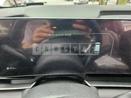 Photo 2 of 27: 2025 Kia Carnival — Korean insurance auction