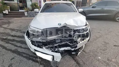 Photo 1 of 22: 2017 BMW 520d, VIN WBAJC3106JG996454 — Korean insurance auction
