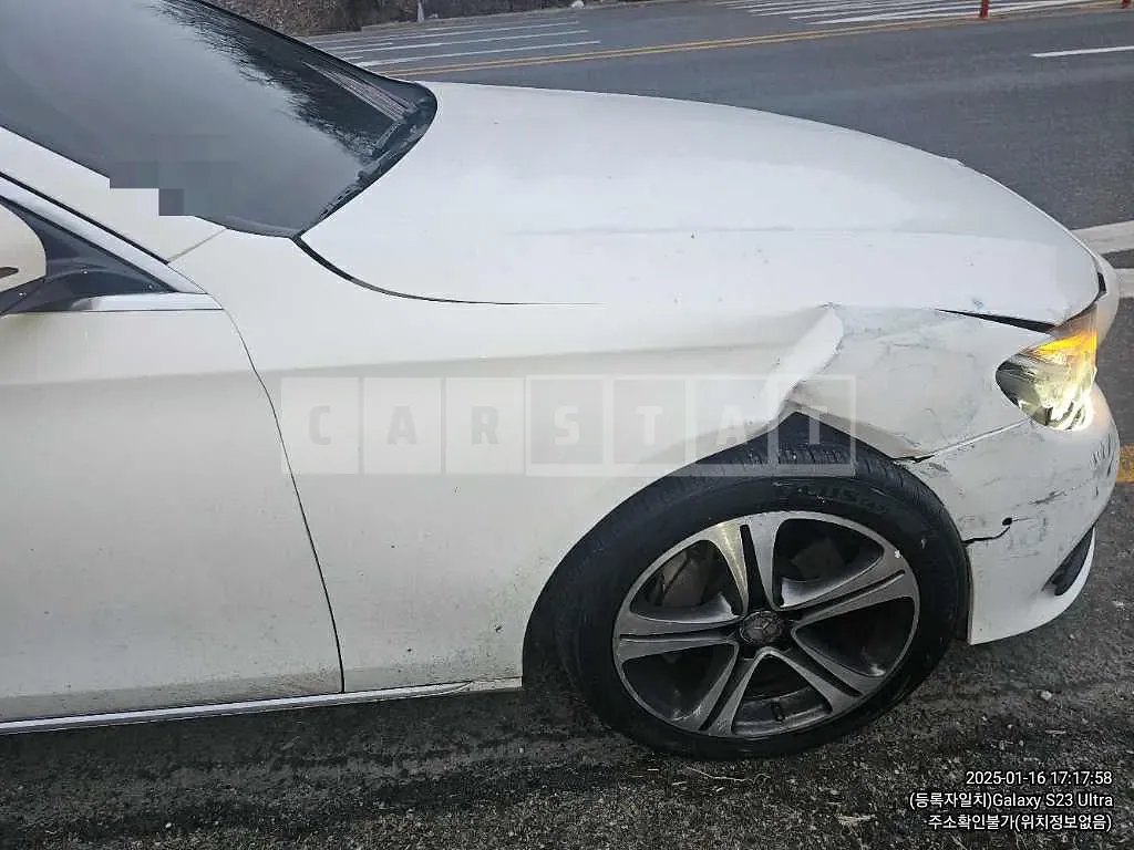 Photo 2 of 6: 2016 Mercedes-Benz E300 4Matic — Korean insurance auction