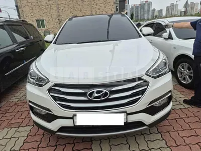 Photo 1 of 19: 2016 Hyundai Santa Fe — Korean insurance auction