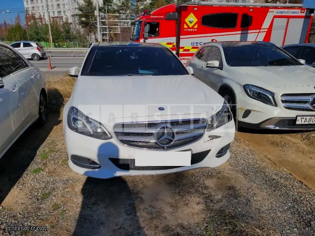Photo 2 of 9: 2016 Mercedes-Benz E250 BlueTec 4Matic, VIN WDDHF9HB2GB259783 — Korean insurance auction