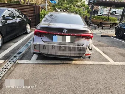 Photo 1 of 19: 2018 Toyota Avalon Hybrid — Korean insurance auction