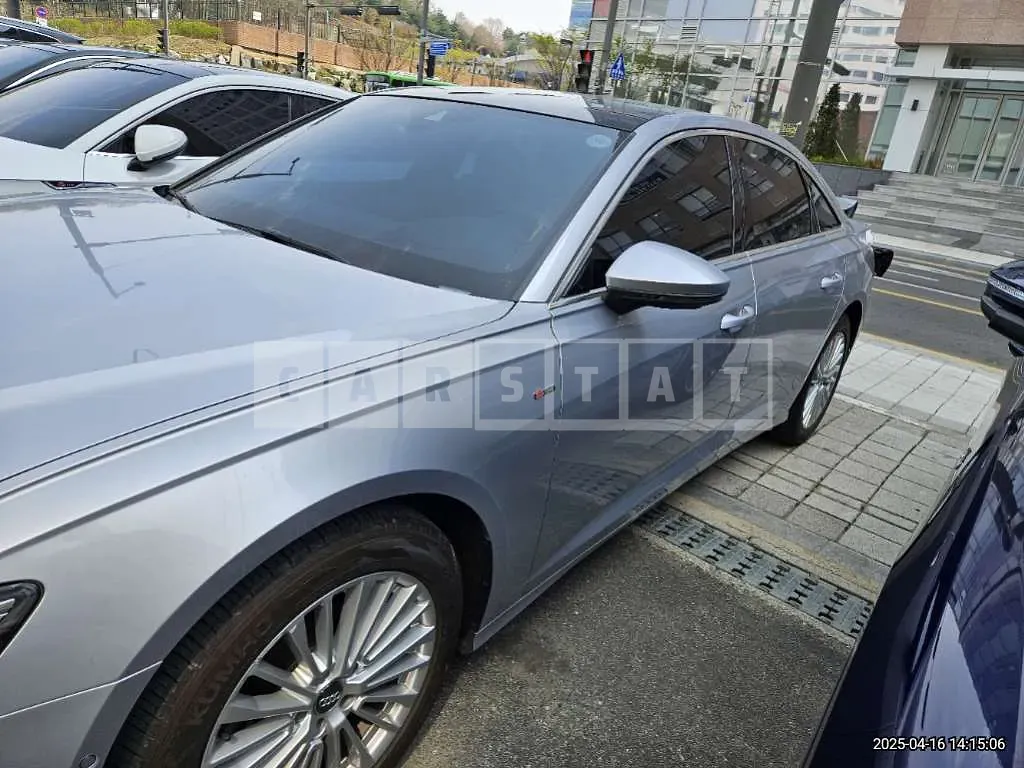 Photo 2 of 15: 2020 Audi A6 45 TFSI quattro — Korean insurance auction