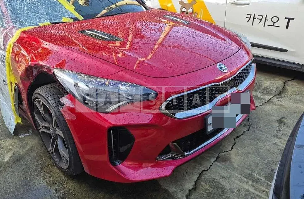Photo 2 of 23: 2018 Kia Stinger — Korean insurance auction