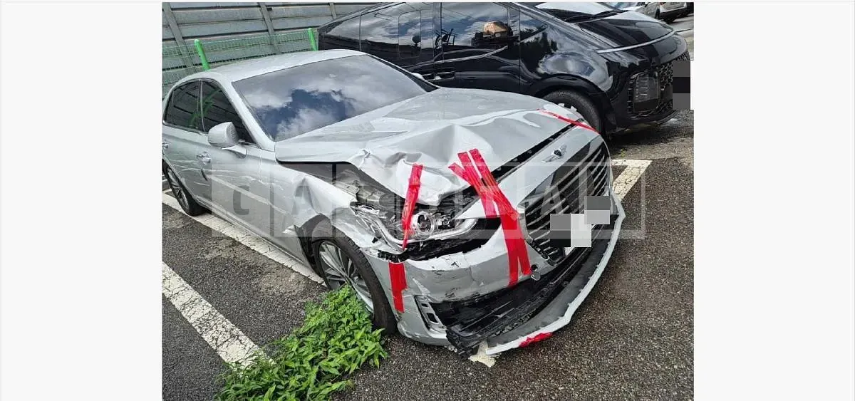 Photo 2 of 20: 2017 Genesis EQ900 — Korean insurance auction