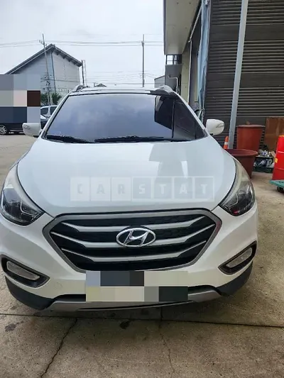 Photo 1 of 10: 2014 Hyundai Tucson ix — Korean insurance auction