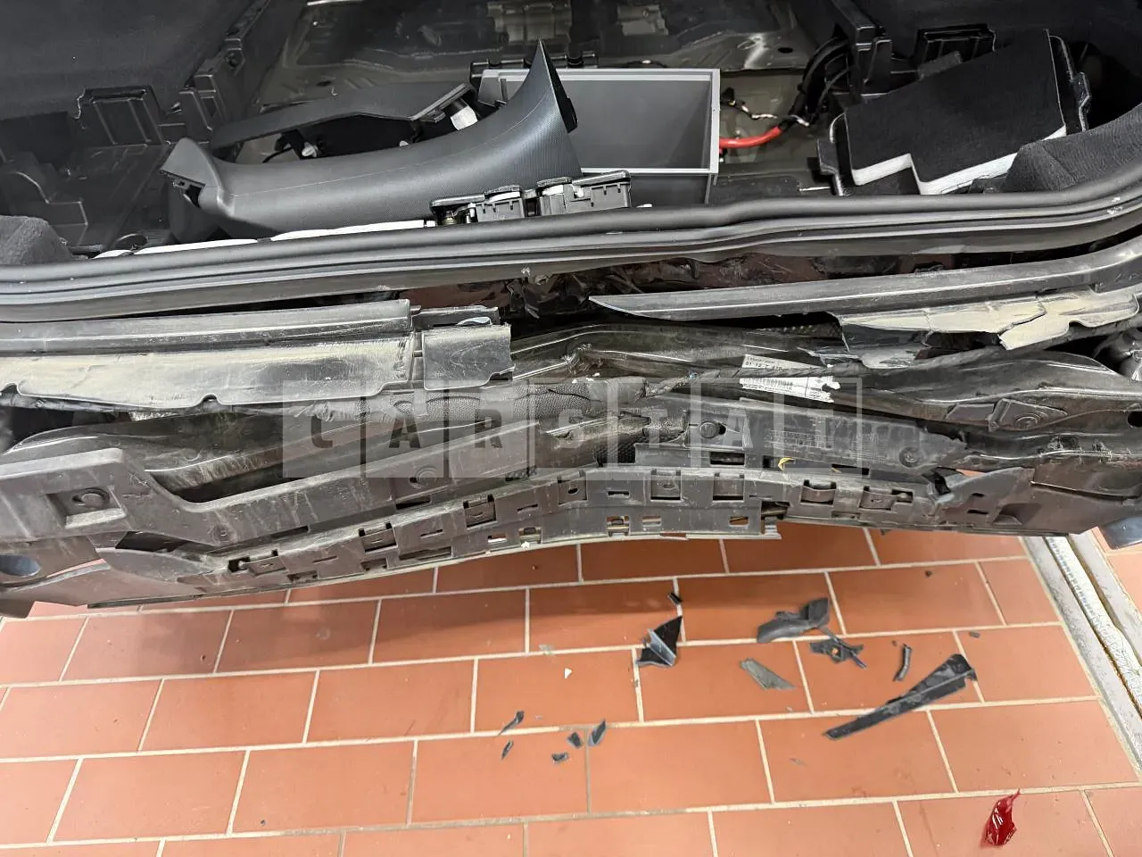 Photo 2 of 38: 2022 BMW 320i Touring, VIN WBA11ED01NFM79670 — Korean insurance auction