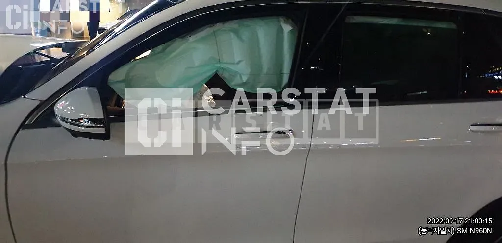Photo 2 of 8: 2022 Mercedes-Benz GLC300 e 4Matic, VIN W1N0G5DBXNG076725 — Korean insurance auction