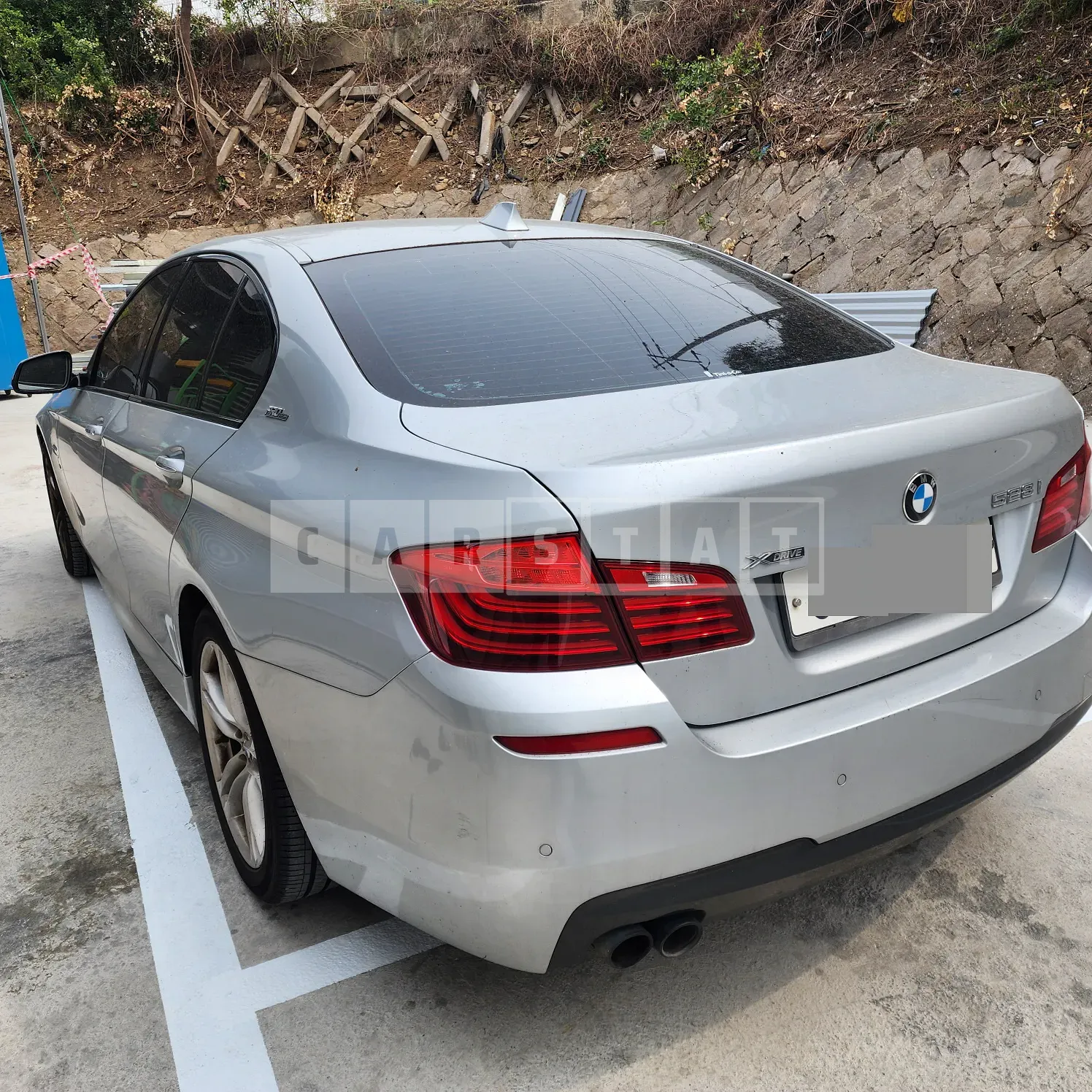 Photo 2 of 11: 2016 BMW 528i xDrive, VIN WBA5A7101GG749706 — Korean insurance auction