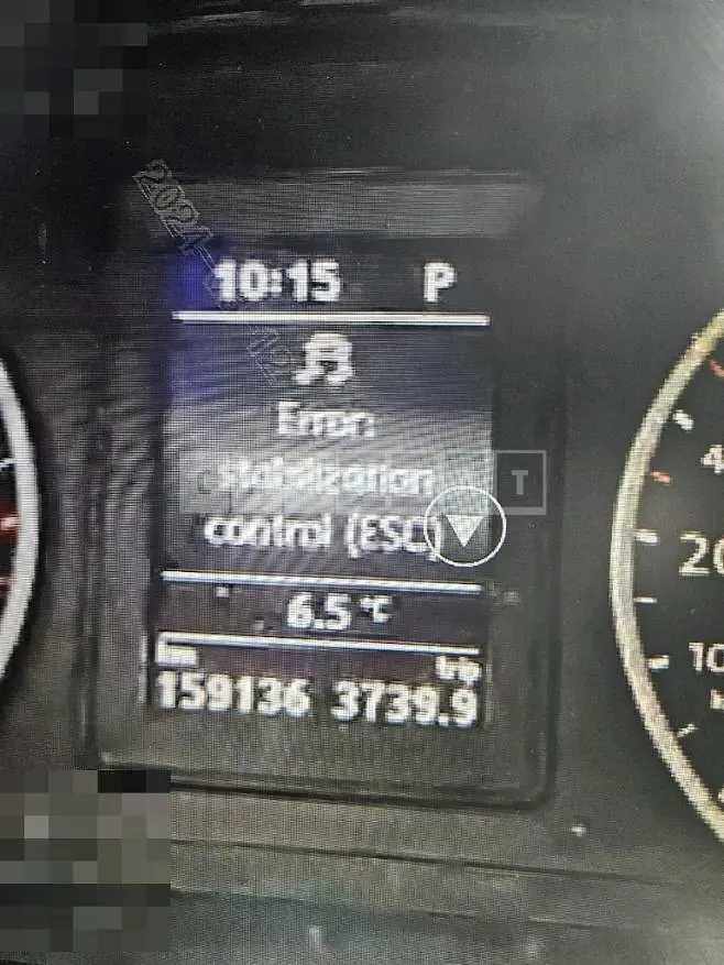 Photo 2 of 29: 2015 Volkswagen Tiguan 2.0 TDI BMT, VIN WVGZZZ5NZGW521644 — Korean insurance auction