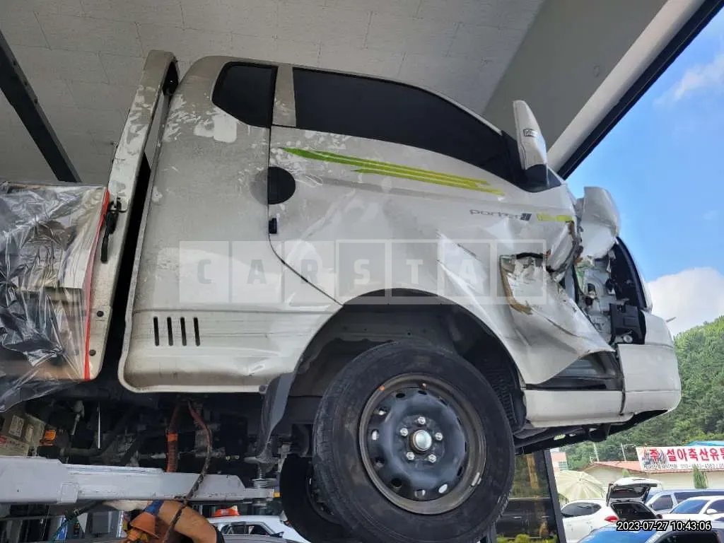 Photo 2 of 17: 2022 Hyundai Potter 2 Institutes, VIN KMFZCZ7NFNU027196 — Korean insurance auction