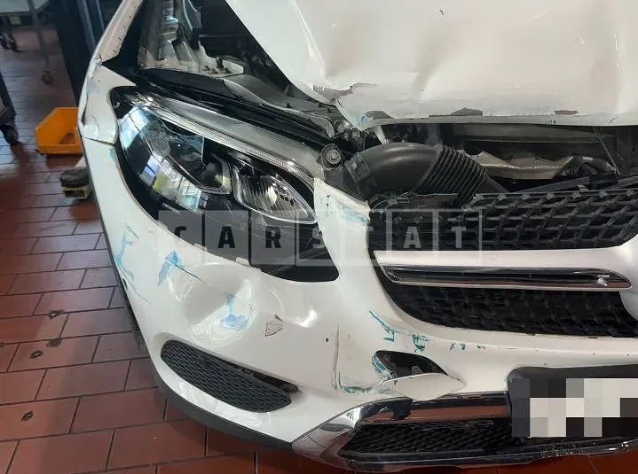 Photo 2 of 32: 2019 Mercedes-Benz GLC300 4Matic Coupe — Korean insurance auction