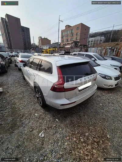 Photo 1 of 10: 2020 Volvo V60CCT5 AWD, VIN YV1ZZ102CL1039892 — Korean insurance auction