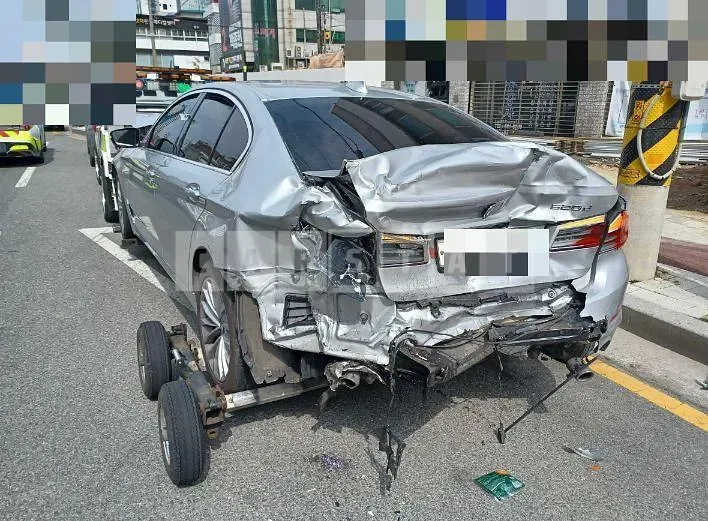 Photo 2 of 11: 2019 BMW 520d Luxury, VIN WBAJF3108LCD38834 — Korean insurance auction