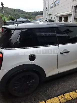 Photo 2 of 13: 2024 MINI Cooper S — Korean insurance auction