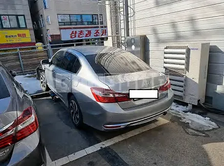 Photo 2 of 30: 2017 Honda Accord 2.4, VIN 1HGCR2680HA512449 — Korean insurance auction