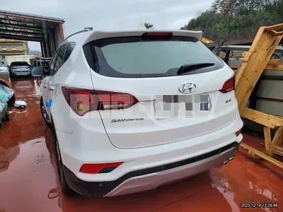 Photo 1 of 15: 2016 Hyundai Santa Fe DM 2.0, VIN KMHSW81UBGU649083 — Korean insurance auction