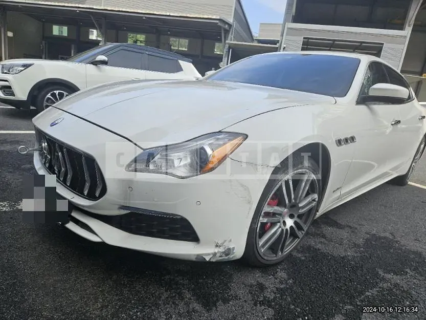 Photo 2 of 26: 2017 Maserati Quattroporte S Q4 — Korean insurance auction