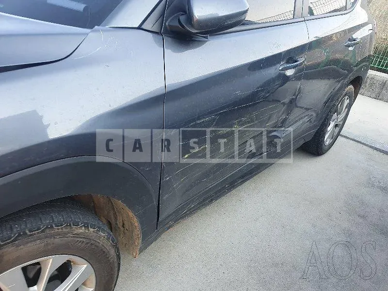 Photo 2 of 40: 2019 Hyundai Tucson, VIN KMHJ3817GKU946256 — Korean insurance auction