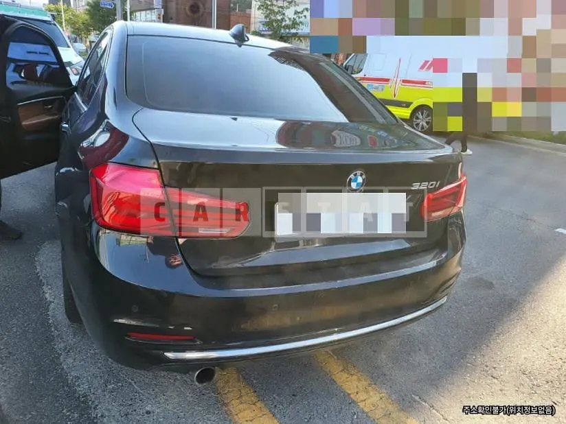 Photo 2 of 19: 2016 BMW 320i Luxury — Korean insurance auction