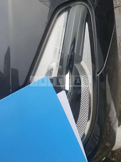 2018 (Parts) BMW 530i left and right headlamp
