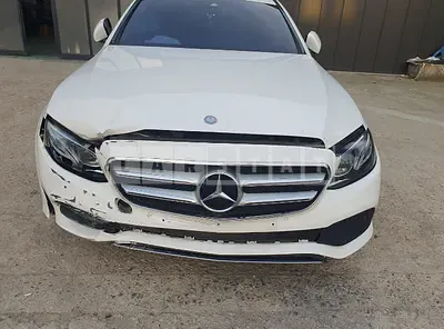Photo 1 of 14: 2017 Mercedes-Benz E220d, VIN WDDZF0EB8HA069059 — Korean insurance auction