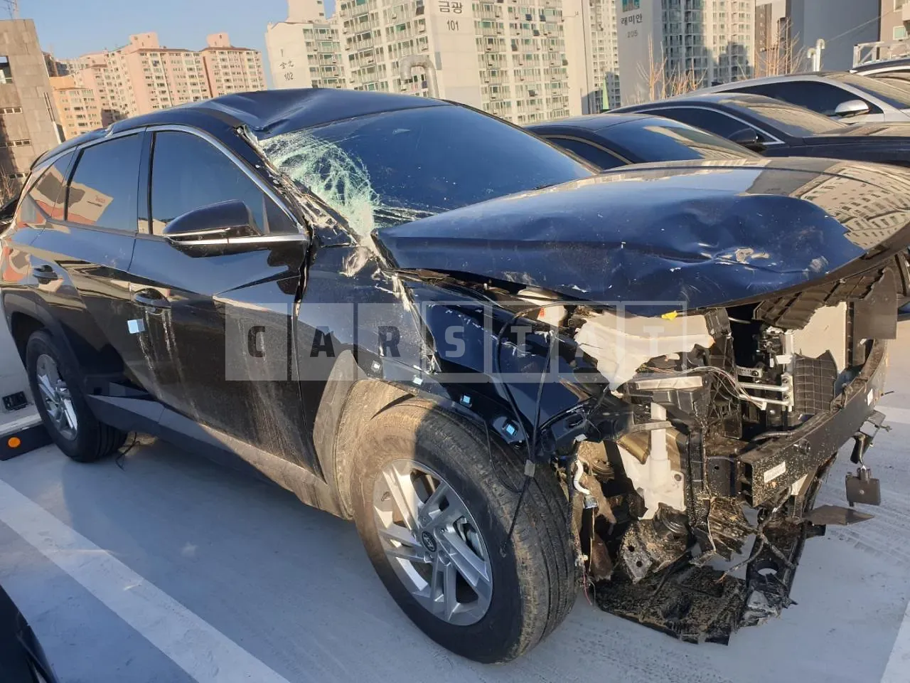 Photo 2 of 17: 2024 Hyundai Tucson, VIN KMHJB81BGRU385597 — Korean insurance auction