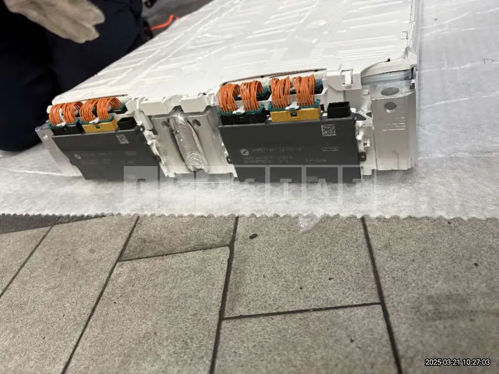 Photo 2 of 23: 2024 BMW (parts) 530e Battery — Korean insurance auction