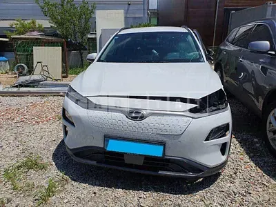 Photo 1 of 43: 2019 Hyundai Kona Electric, VIN KMHK381GFKU031961 — Korean insurance auction