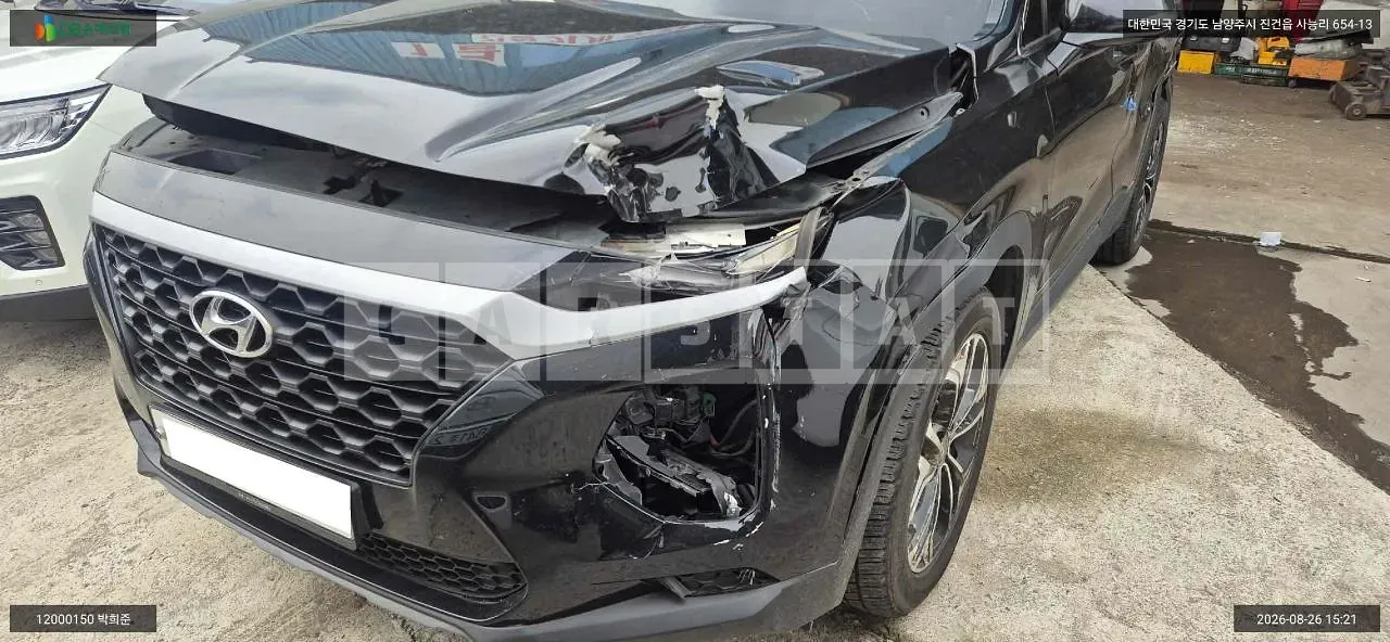 Photo 2 of 11: 2018 Hyundai Santa Fe, VIN KMHS281BDKU025151 — Korean insurance auction