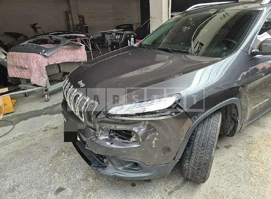 Photo 2 of 8: 2015 Jeep Zip Cherokee 2.4 — Korean insurance auction