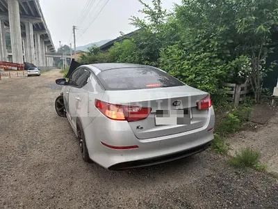 Photo 1 of 6: 2015 Kia K5 2.0(LPI), VIN KNAGN418BFA573420 — Korean insurance auction