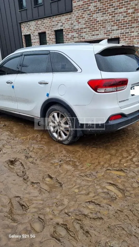Photo 2 of 11: 2016 Kia Sorento — Korean insurance auction