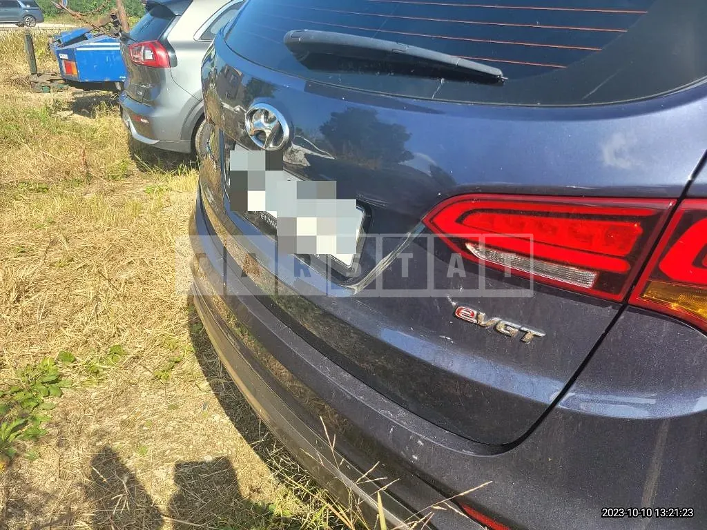 Photo 2 of 22: 2016 Hyundai Santa Fe DM 2.0, VIN KMHSW81UBHU721992 — Korean insurance auction