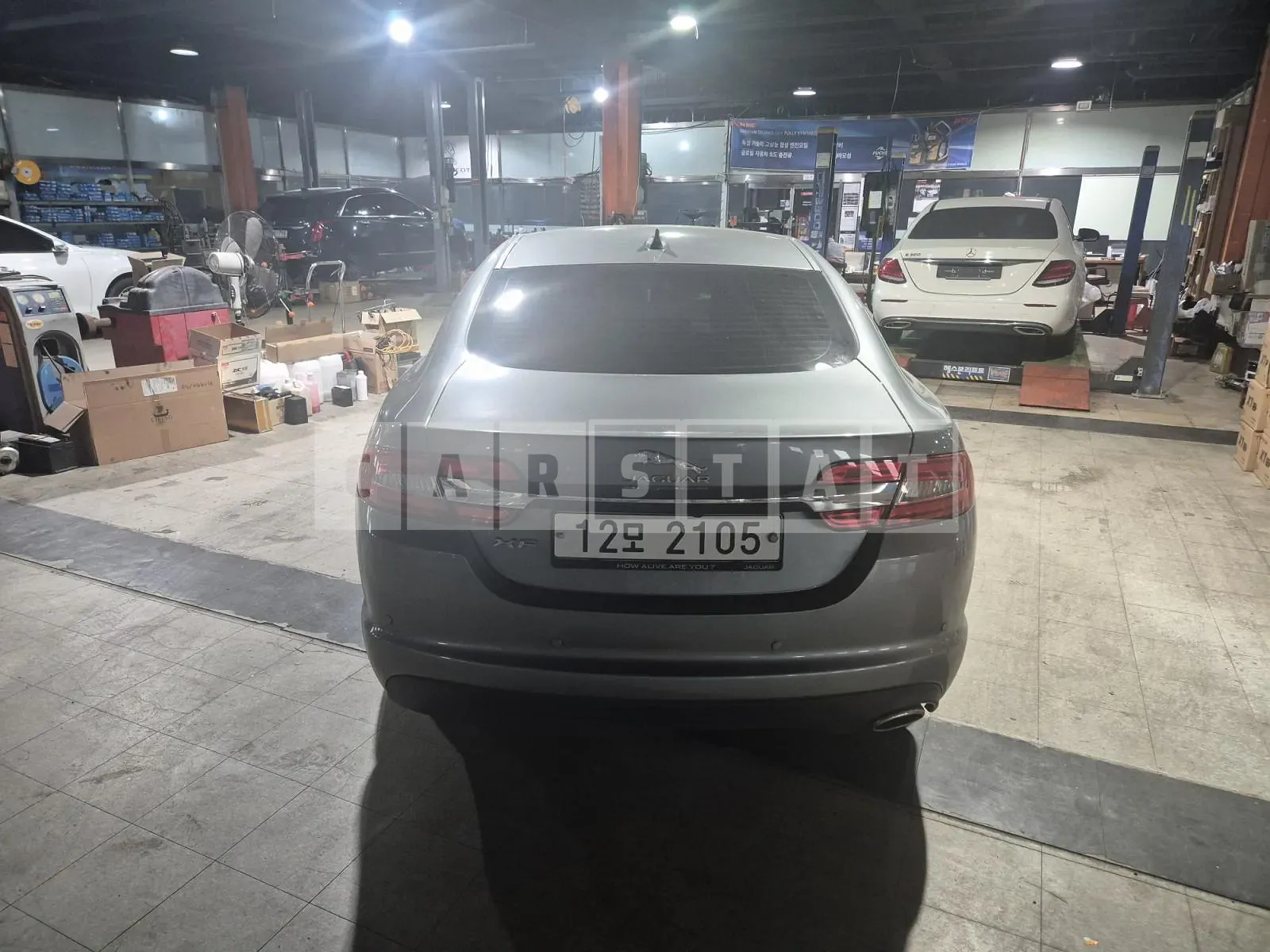 Photo 2 of 9: 2015 Jaguar XF 2.2d, VIN SAJAA06J9FDU58754 — Korean insurance auction